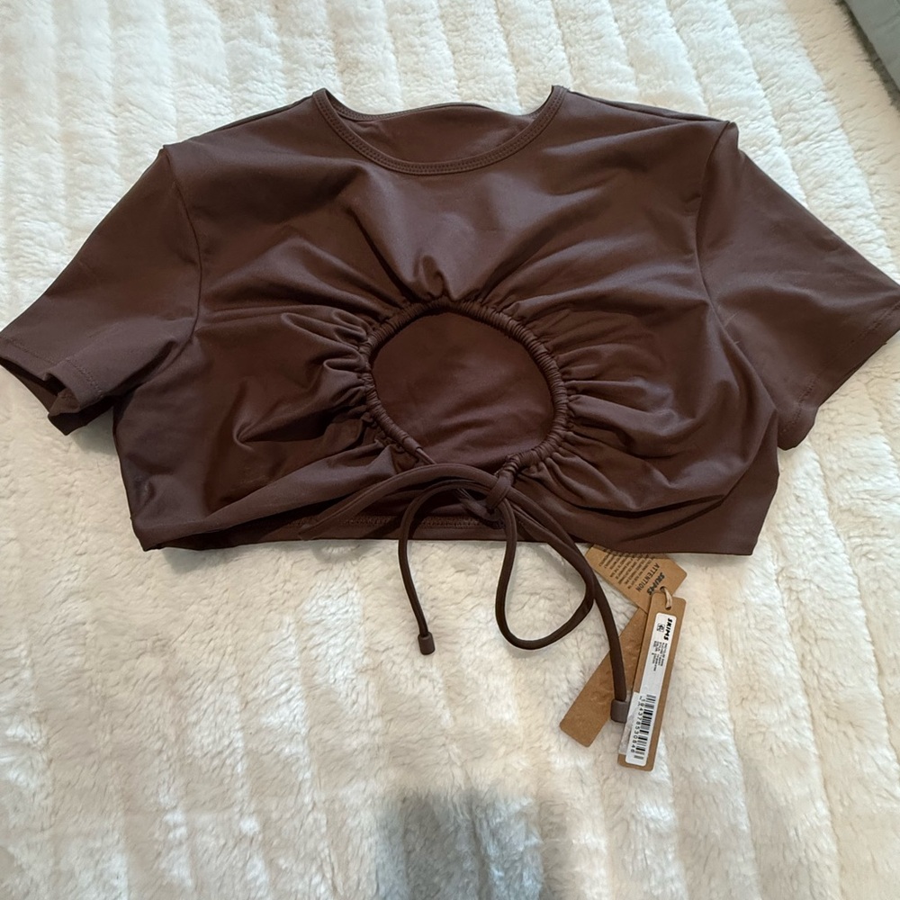 SKIMS Brown Crop Top with Sleek Design
